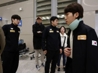 황대헌, 국가대표 탈락 후 "상대가 밀었다" 항의 기사의 썸네일